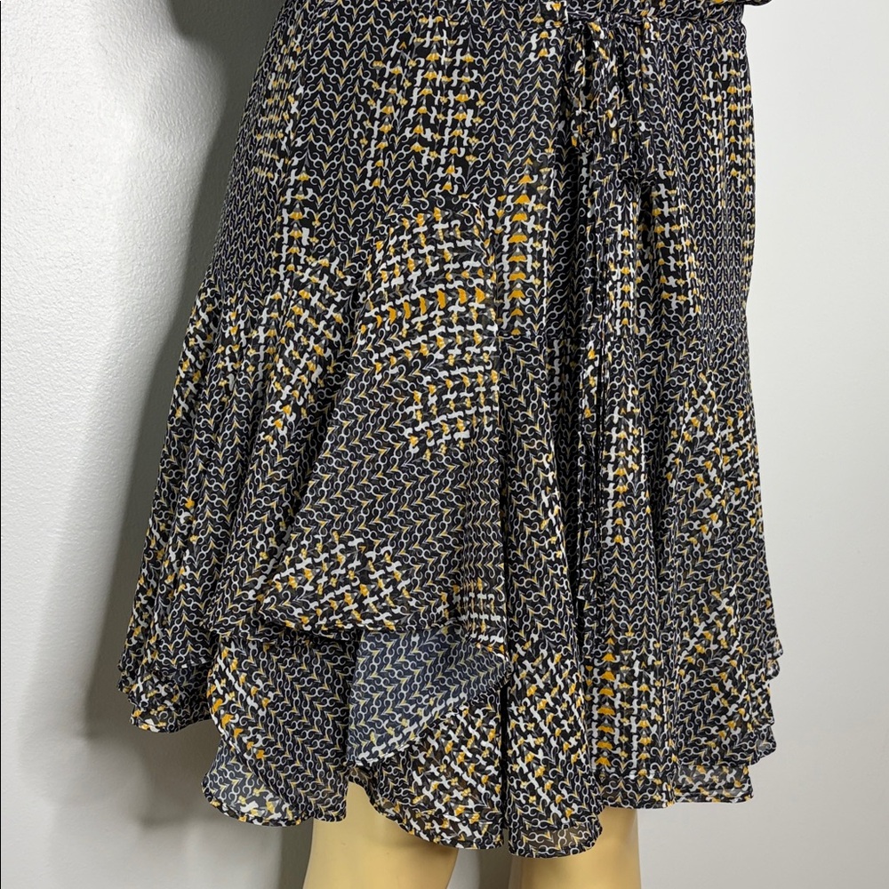 Reiss Stefania Printed Keyhole Waist Tie Dress in Black and Yellow Size 10 - Picture 3 of 8